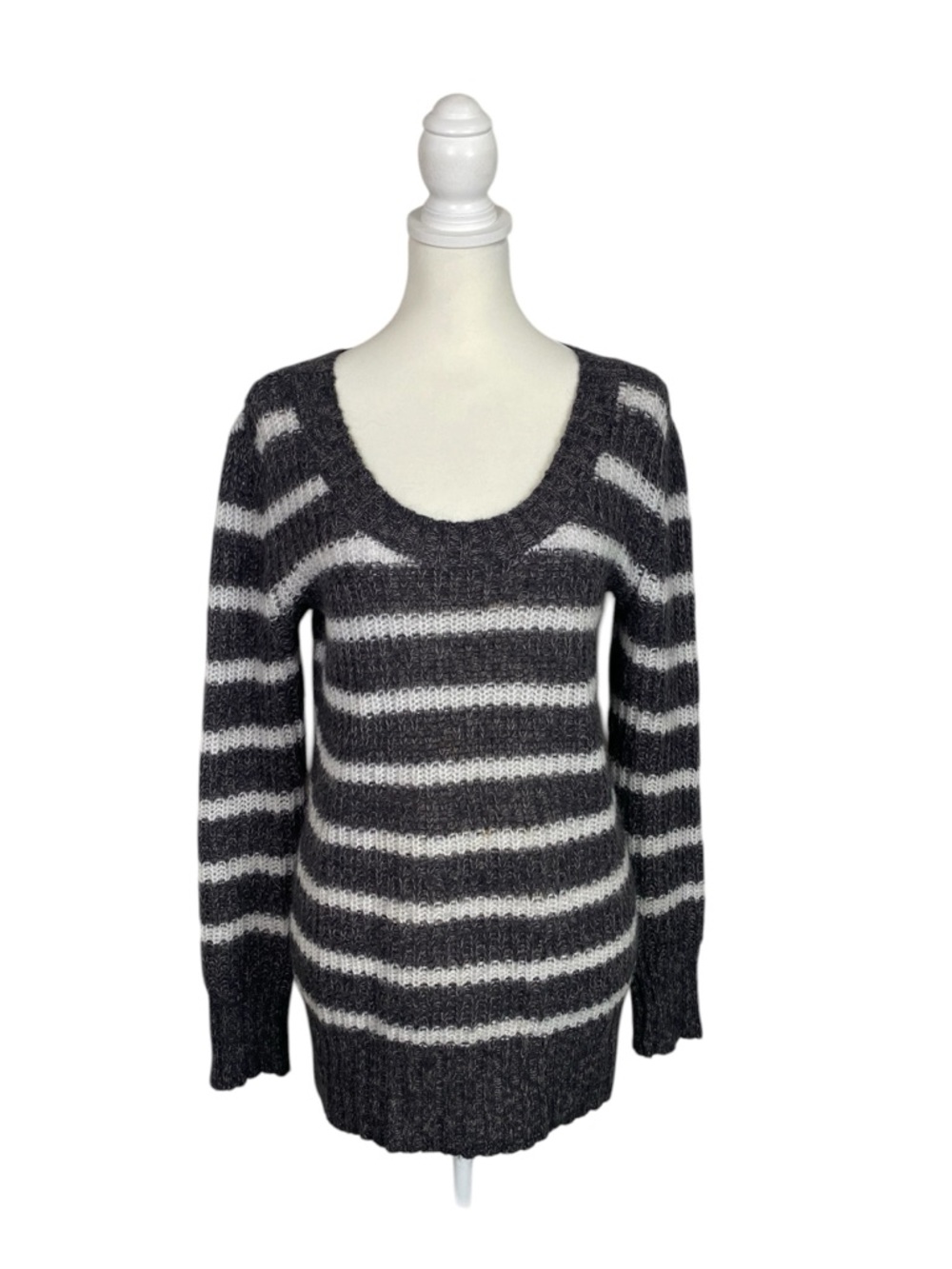 Aerie Striped Sweater Small Gray White Mohair Blend Fuzzy Cozy Crewneck Pullover
